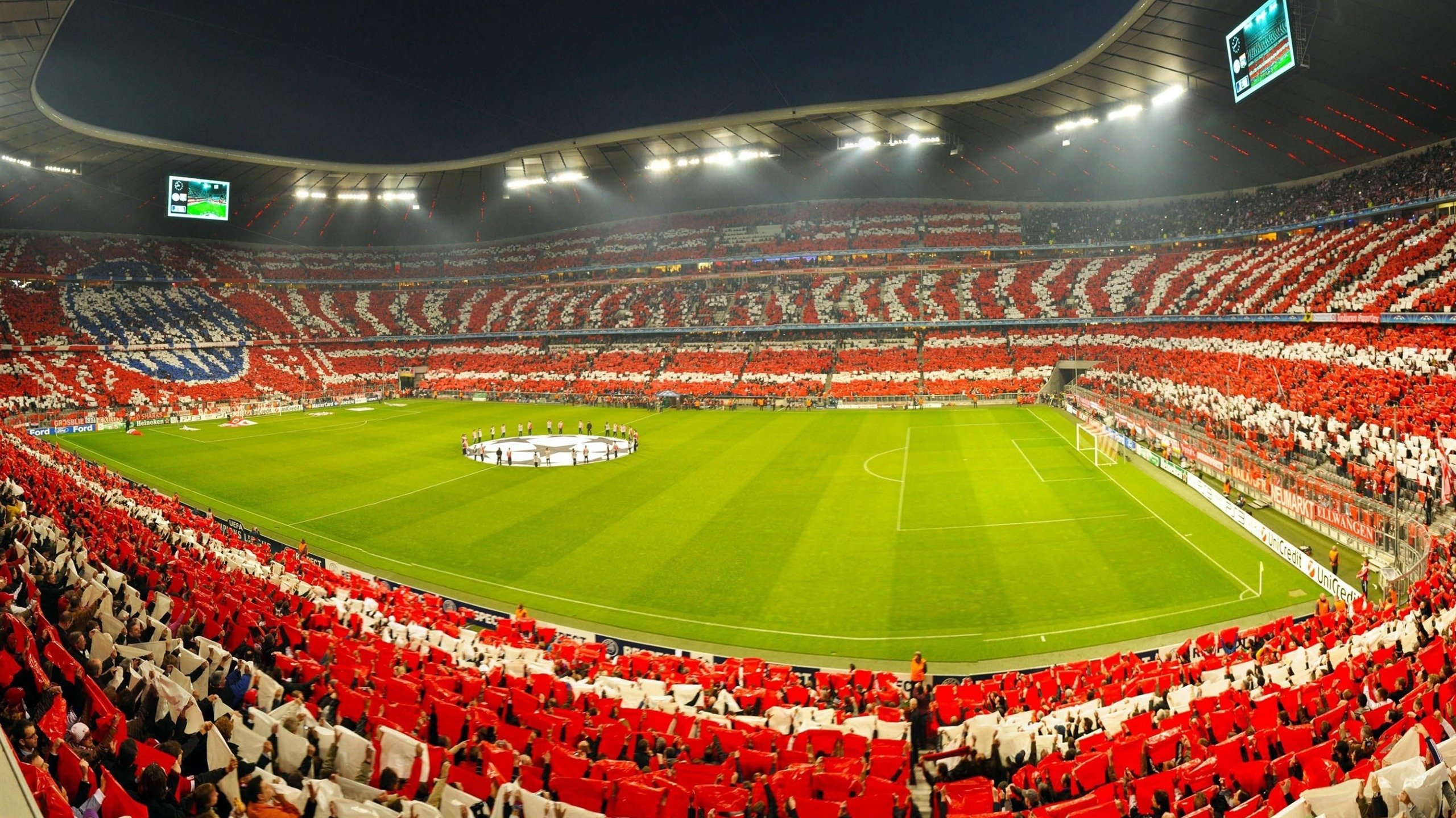 爆冷首场状态出色,FPX观众沸腾!,姆巴佩重返赛场观众掌声雷动