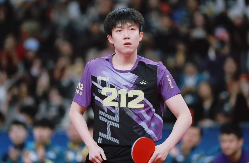 乒超联赛常规赛对决在即！AC米兰演练定位球，辽宁男篮密集防守应对(2025湘超常规赛赛程)